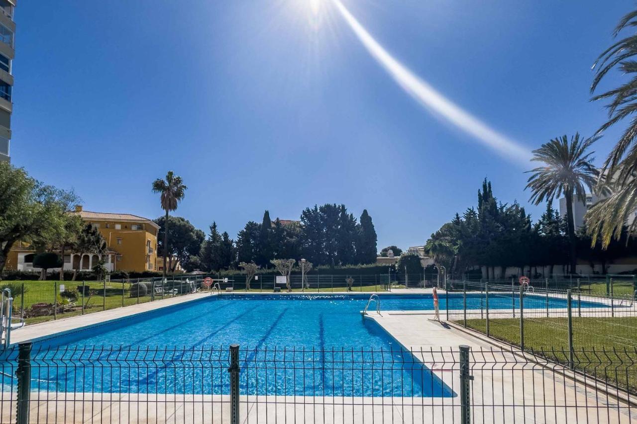 Apartamento Acogedor, Terraza, Piscina Y Mar ベナルマデナ エクステリア 写真